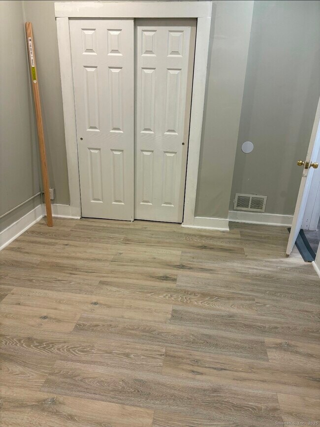 Building Photo - 190 Howard Ave