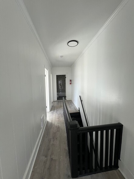 2nd Floor Unit (2bed) - 1132 W 8th St