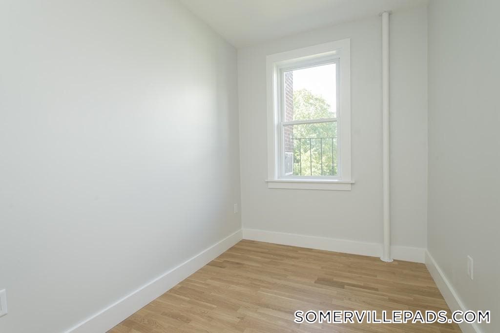 Building Photo - 138 Highland Ave