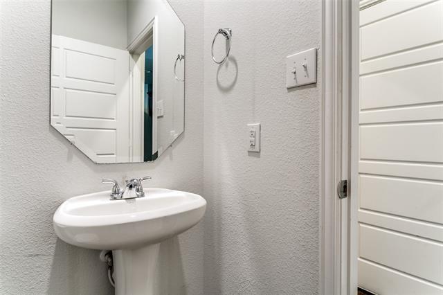 Building Photo - 3701 Trillium Dr