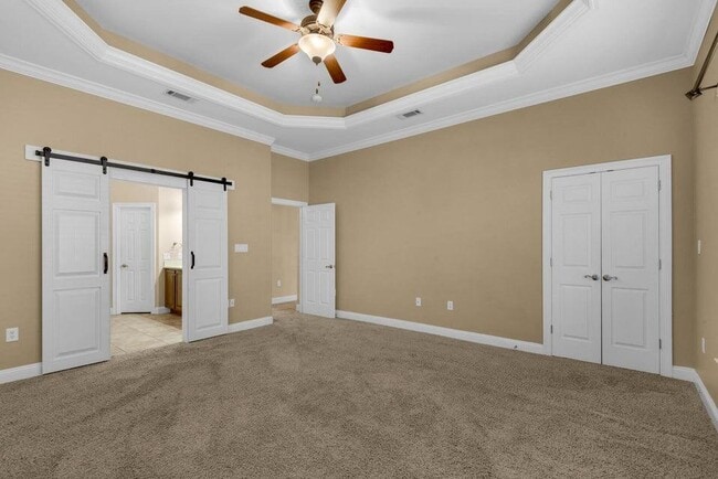 Building Photo - 325 Greenwood Way