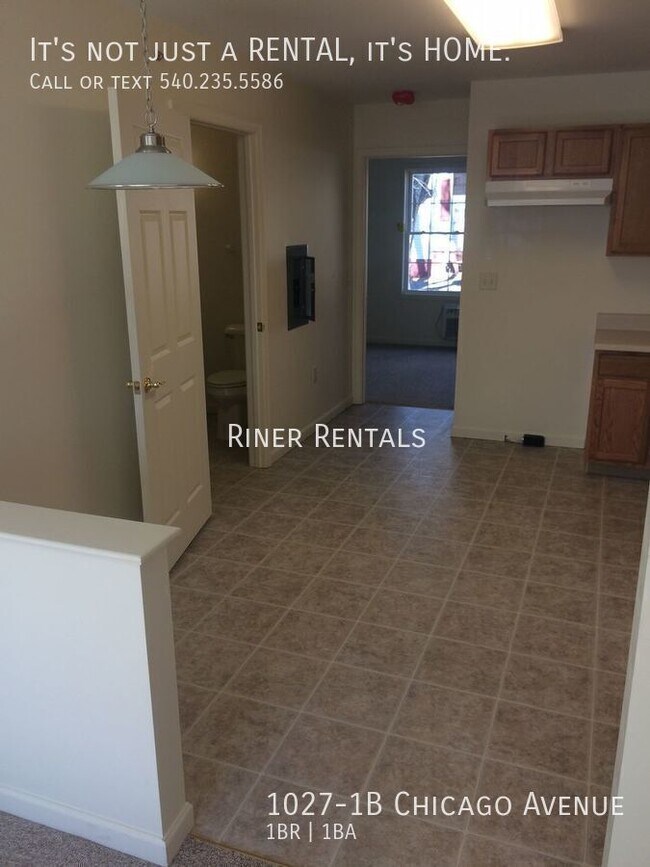 Building Photo - 1027-1B Chicago Ave