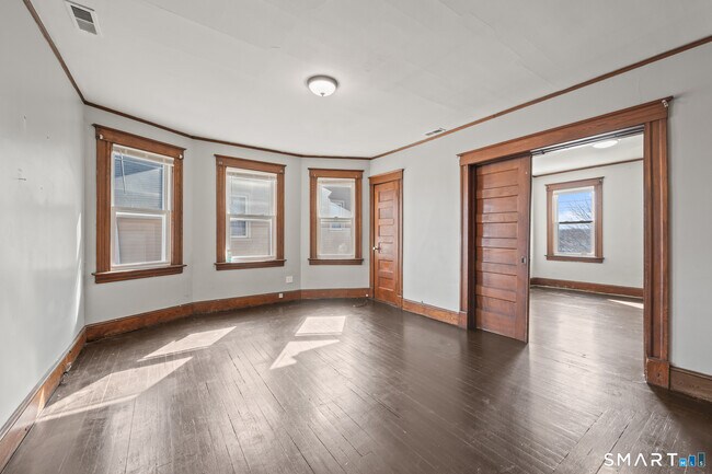 Building Photo - 811 East St