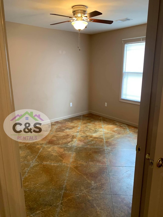 Building Photo - 2161 Smothers Rd