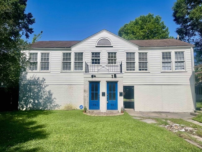 Building Photo - 916 Park Blvd