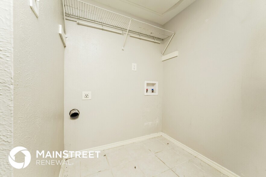 Building Photo - 4248 Driscoll Dr