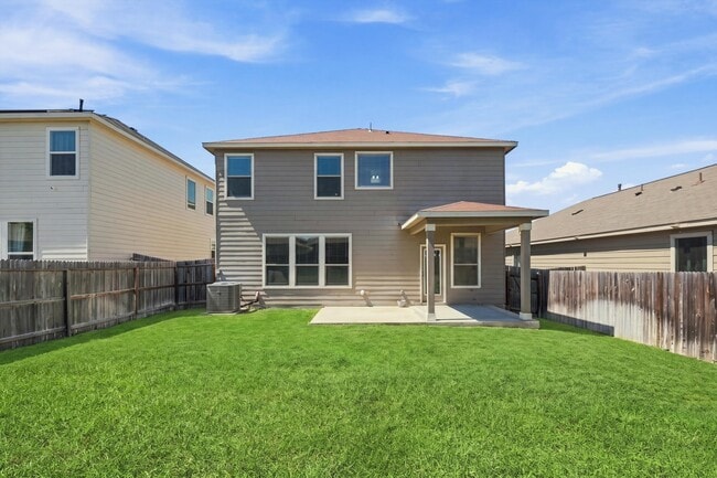 Building Photo - 3802 Putnam Fields