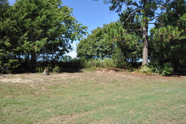 Building Photo - COMING SOON! 3 Bedroom 1.5 Bath Rental in ...
