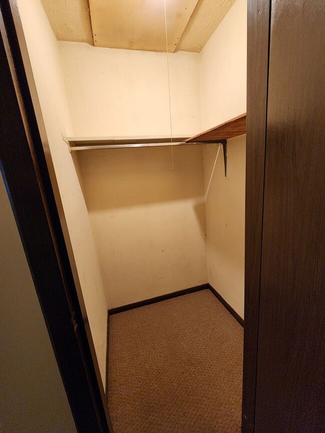 Building Photo - Hancock670 - 680ERR