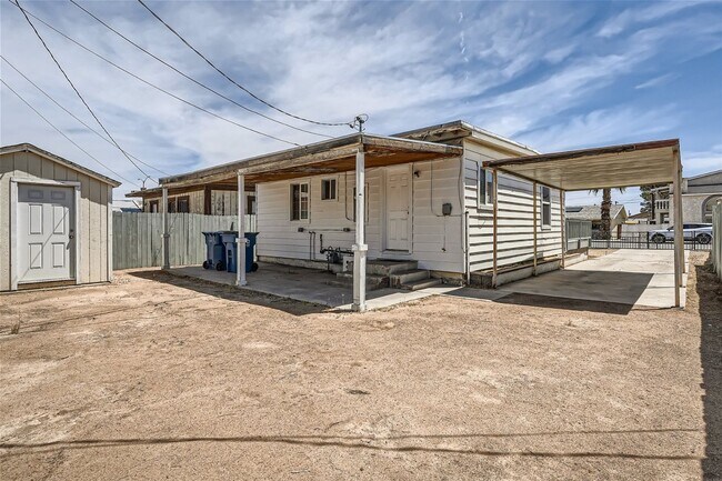 Building Photo - Beautiful Home!