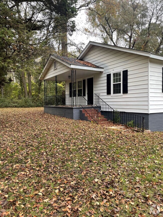 Building Photo - Completely renovated 2 bedroom  cabin