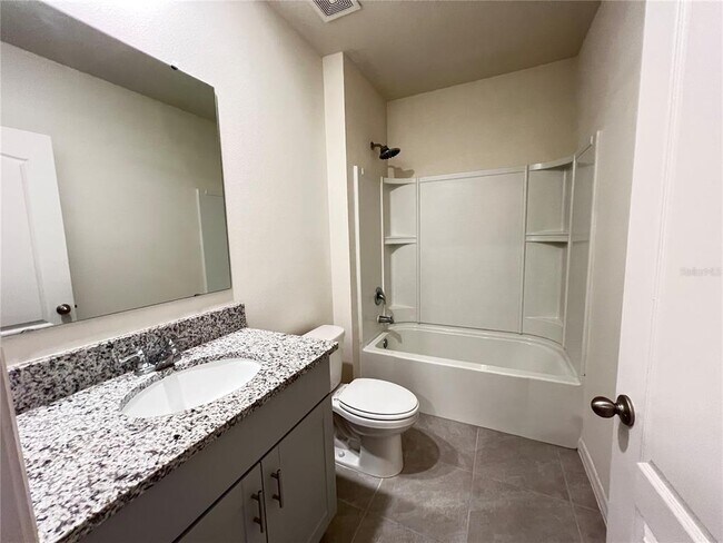 Building Photo - 536 Emily Gln St