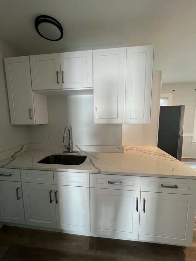 Building Photo - 120 Lowell St