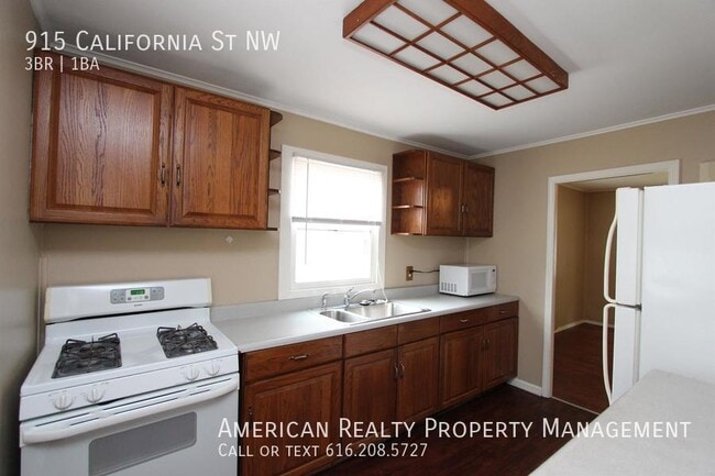 Building Photo - 915 California St NW