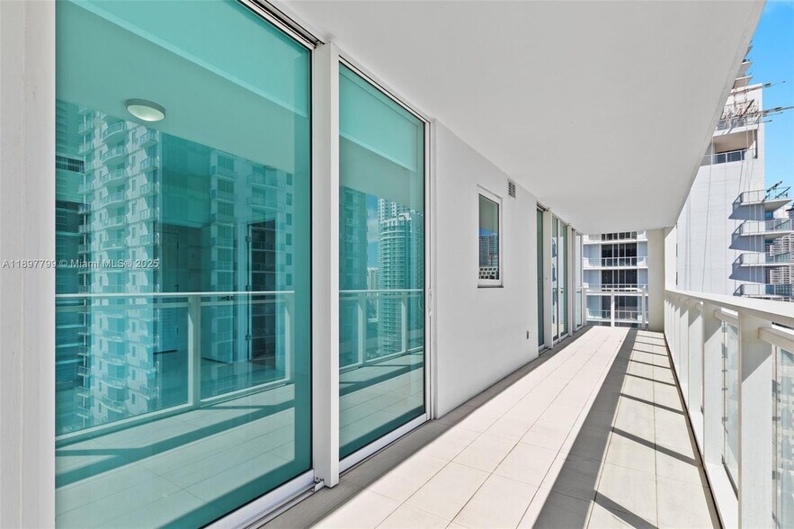Building Photo - 1080 Brickell Ave