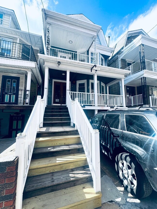 Building Photo - 63 Van Reypen St