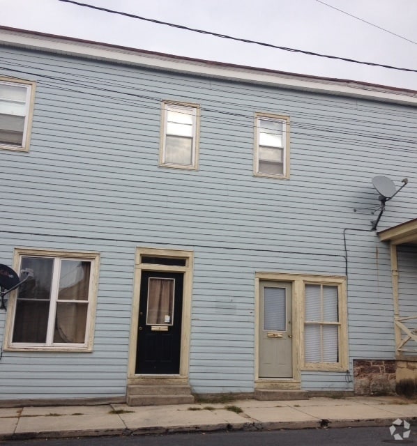 Building Photo - 7 N Washington St