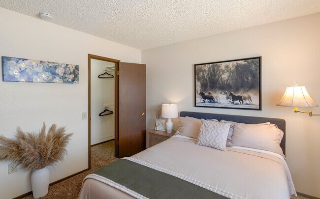 Building Photo - 12414 W Nugget Ct