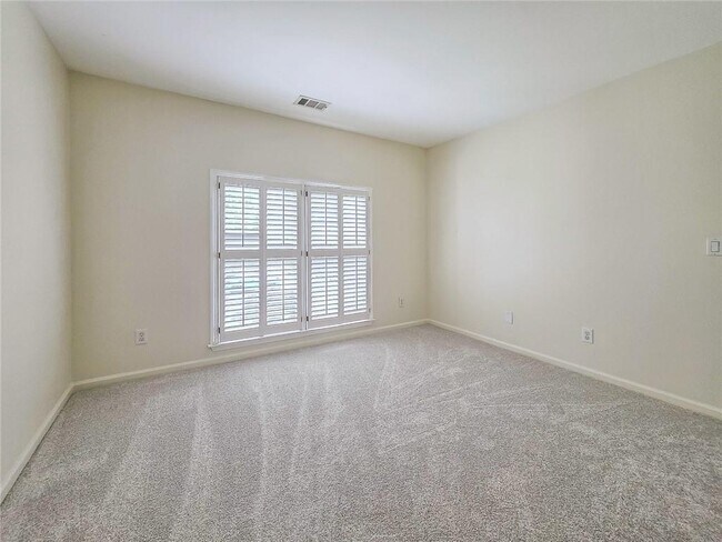 Building Photo - 2502 Oak Hill Overlook
