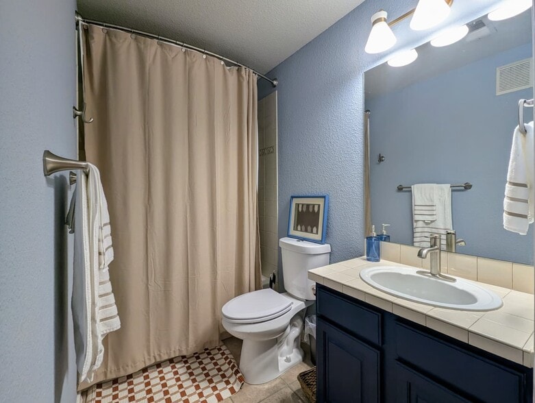 Bathroom - 1767 N Pearl St
