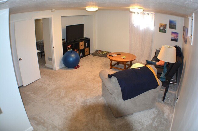 Building Photo - Bright, remodeled Sugarhouse Bungalow