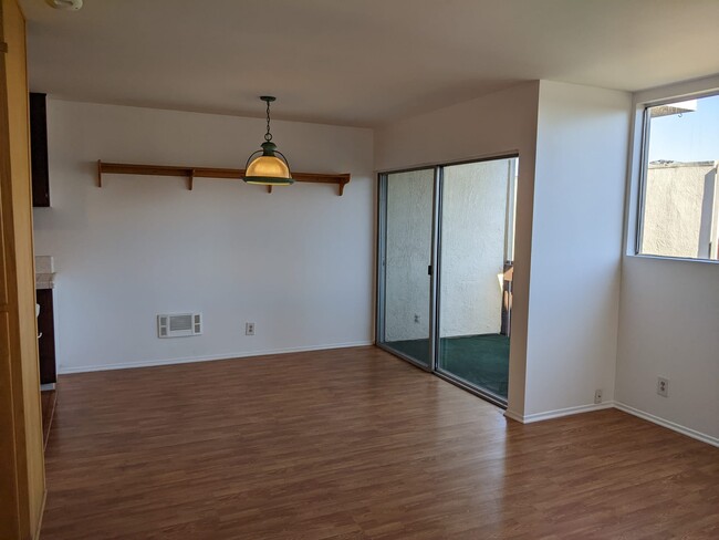 Dining Room - 6050 Canterbury Dr