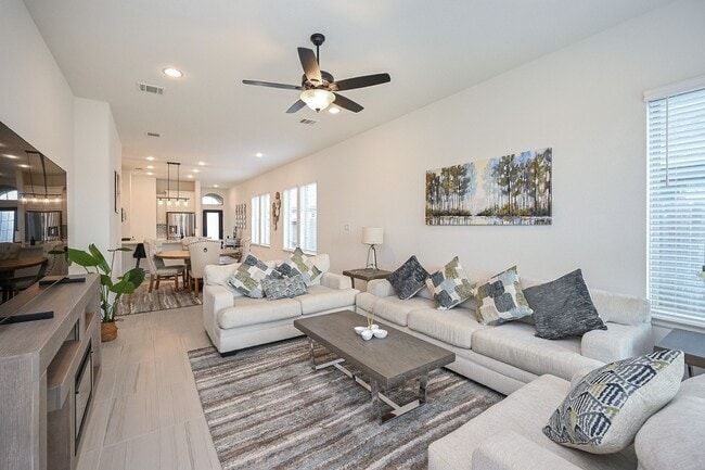 Building Photo - 29331 Mesquite Oaks Dr