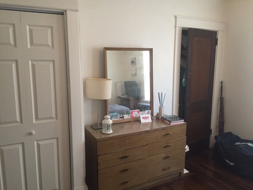 Bedroom 1 - 2916 Mattern Ave