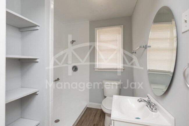 Building Photo - 1478 W 11th St