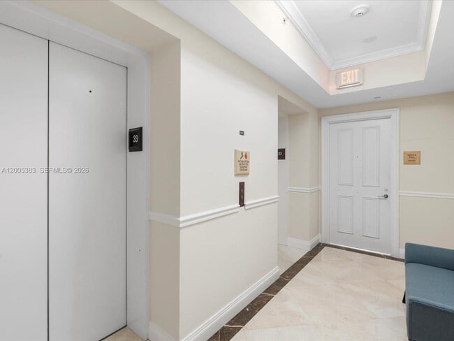 Building Photo - 17875 Collins Ave