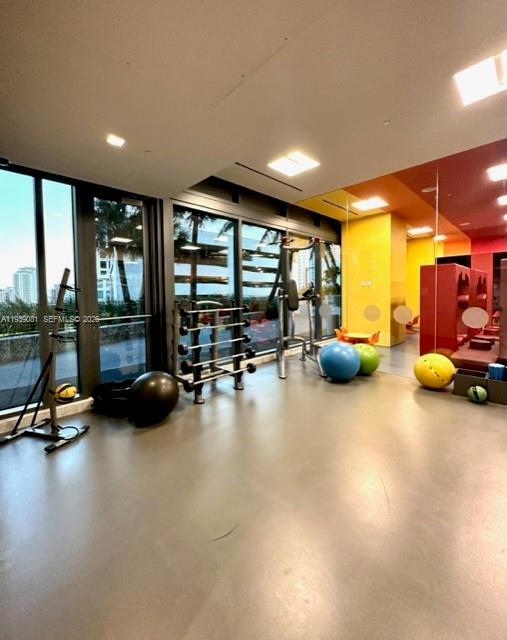 Building Photo - 68 SE 6th St