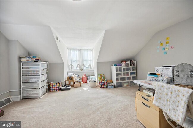 Building Photo - 443 Depot St