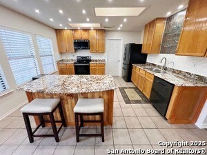 Building Photo - 10214 Sandbrook Hill