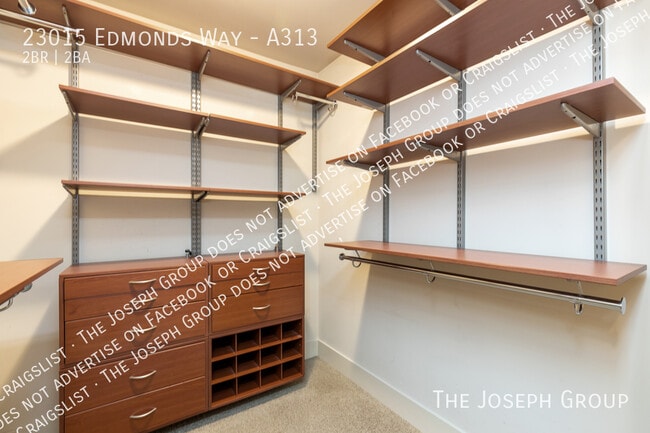 Building Photo - 23015 Edmonds Way