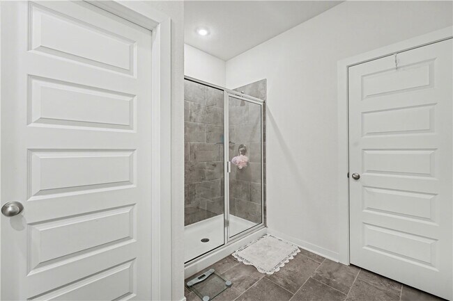 Building Photo - 4885 W Triangle St