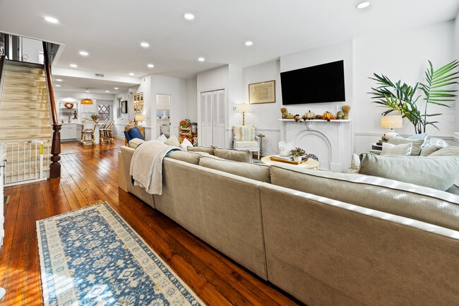 Building Photo - 2207 Lombard St