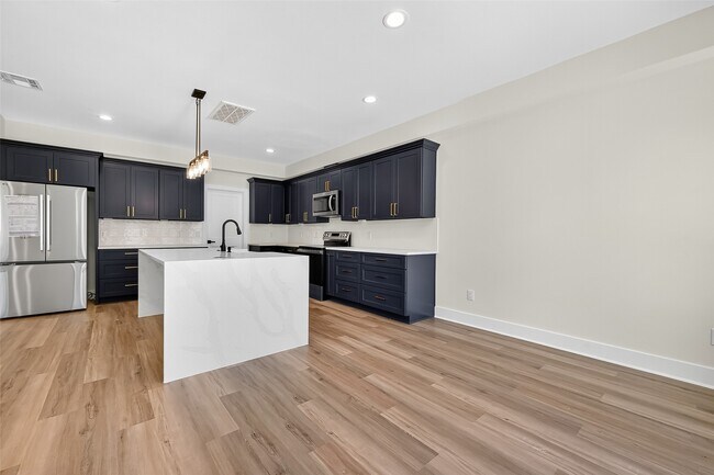 Building Photo - 12315 New Jordan Ln