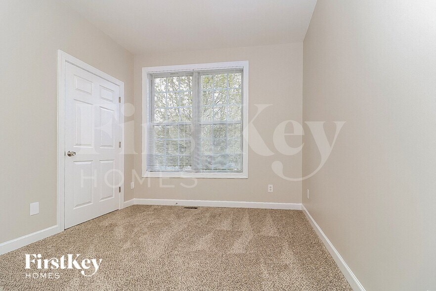 Building Photo - 218 Sweetbriar Ct