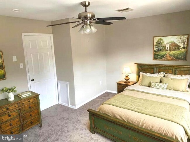 Building Photo - 130 W Orndorff Dr