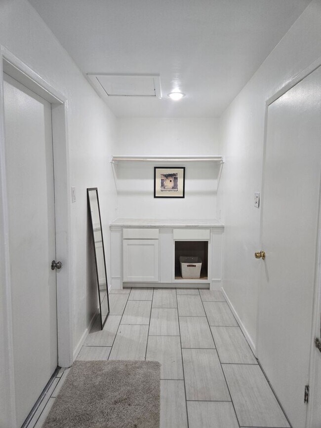 Building Photo - Cozy 3 bed, 2 bath home in Phoenix, No HOA!