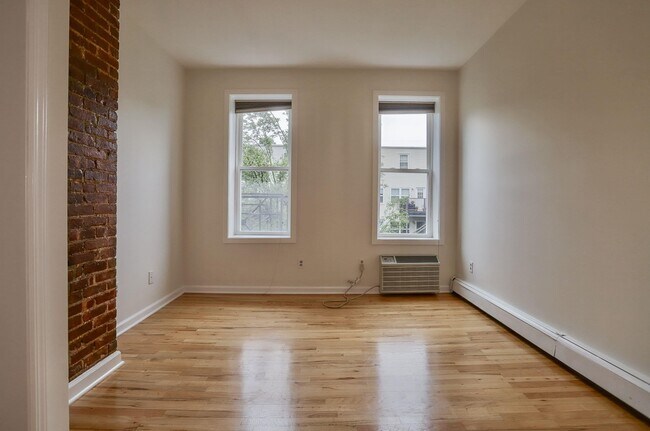 Building Photo - 218 Jefferson St