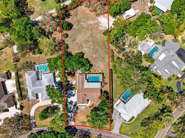 Building Photo - 2111 Paddock Cir