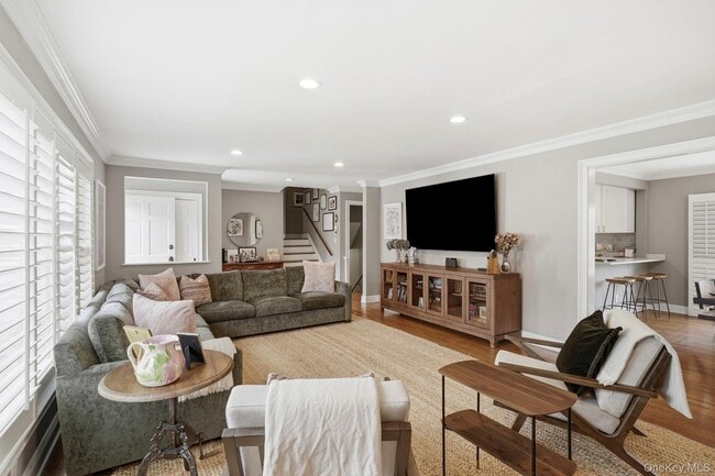 Building Photo - 221 Mamaroneck Rd