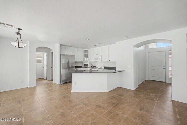 Building Photo - 15447 W Evans Dr