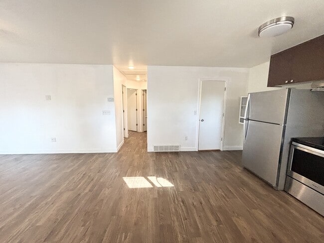 Building Photo - 516 S 900 W