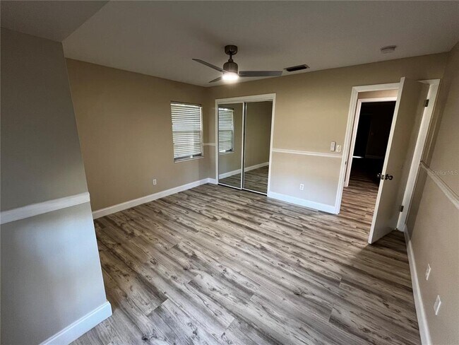 Building Photo - 1329 Medinah Ct