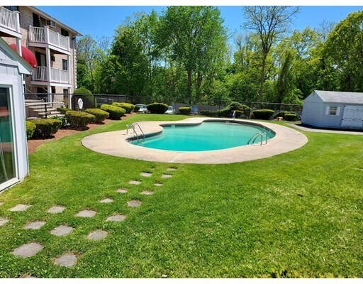 Building Photo - 20 Kenmar Dr