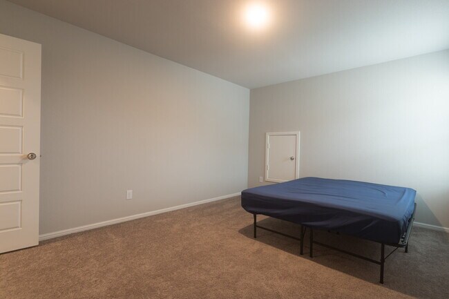 Building Photo - Gorgeous Two Story Home Featuring 2 Living spaces, 5 Bedrooms, and 3.5 Baths