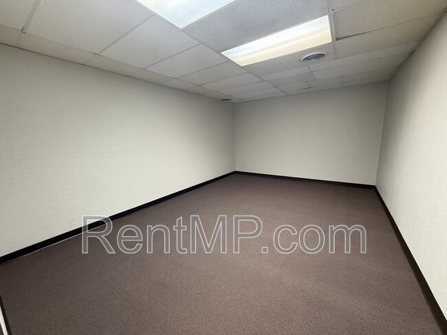 Building Photo - 316 N Mission St