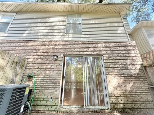 Building Photo - 10173 Vixen Pl